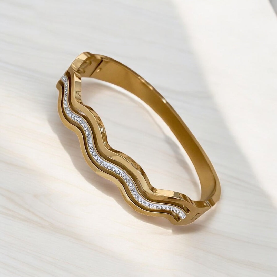 Wavy Bangle