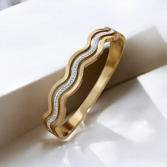 Wavy Bangle