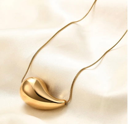 Gold Water Drop Necklace